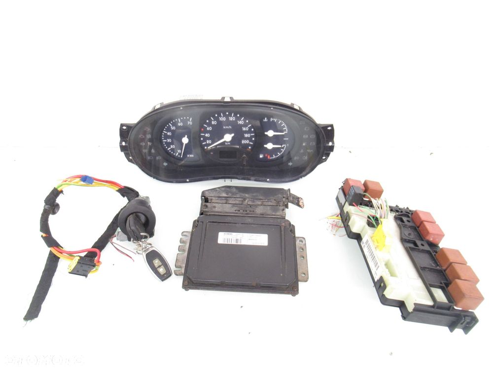 STACYJKA STEROWNIK RENAULT CLIO II 1.2 S110030104D S110030104D 7700110471 - 1