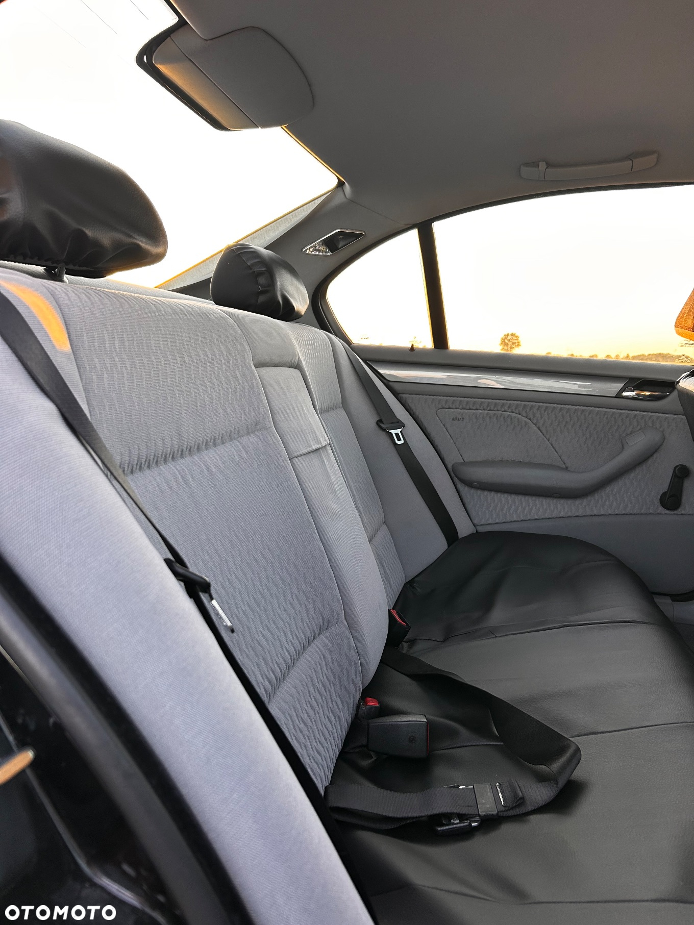 BMW Seria 3 323i - 12