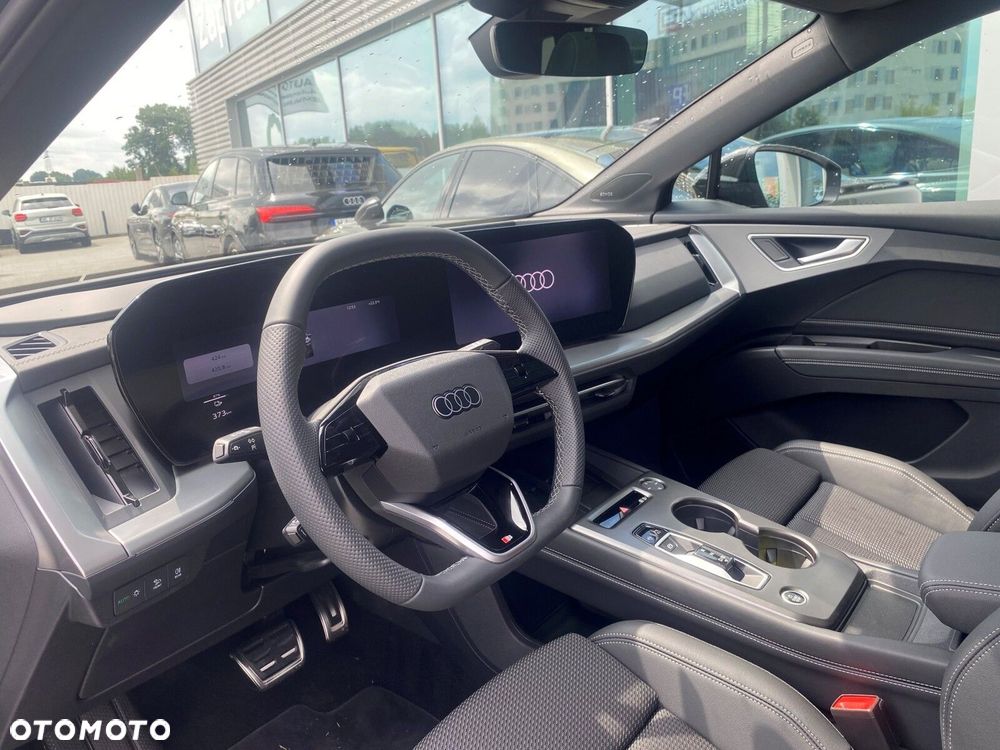 Audi Q4 e-tron - 11