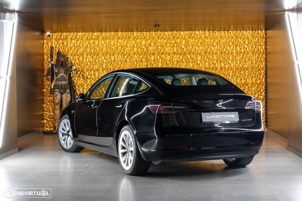 Tesla Model 3 - 12