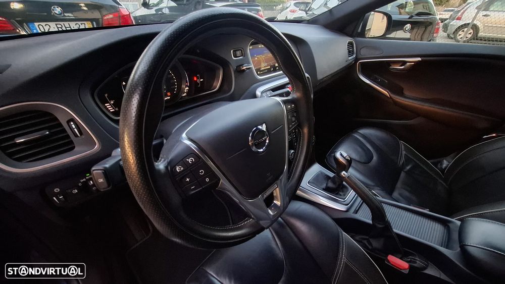 Volvo V40 2.0 D2 R-Design - 20