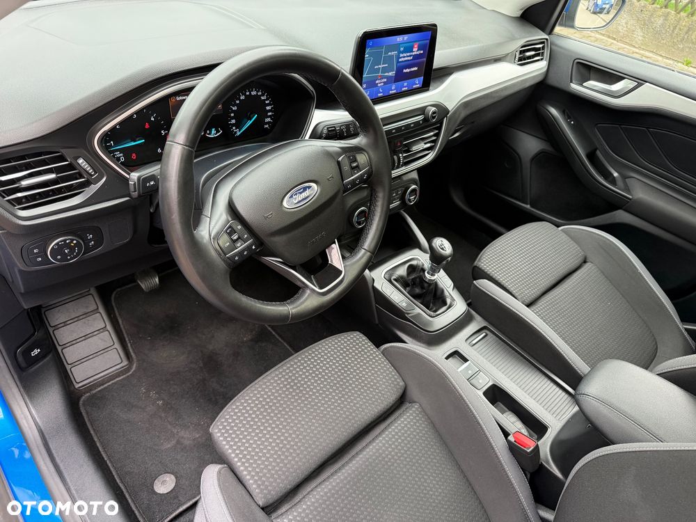 Ford Focus 1.5 EcoBlue Start-Stopp-System TITANIUM DESIGN - 17