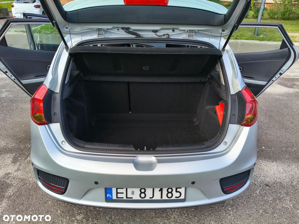 Kia Ceed - 30