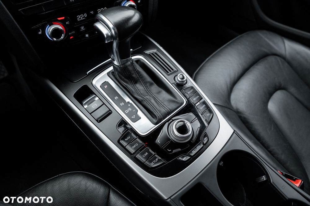 Audi A4 Avant 2.0 TDI DPF quattro S tronic S line Sportpaket - 31