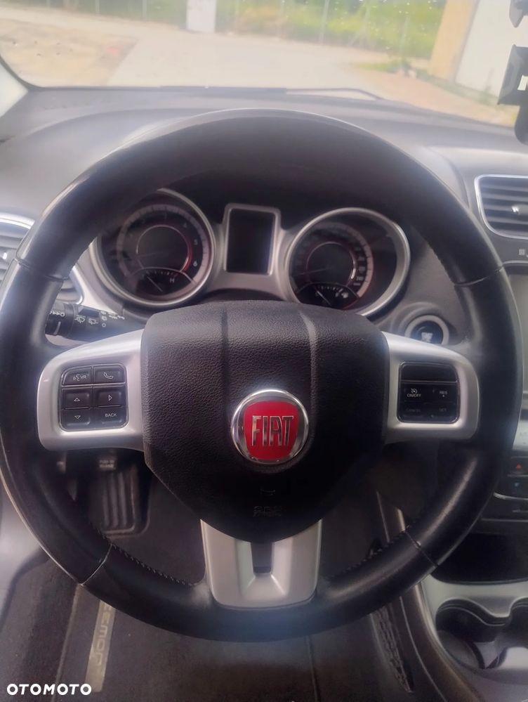 Fiat Freemont 2.0 Multijet Lounge AWD - 24