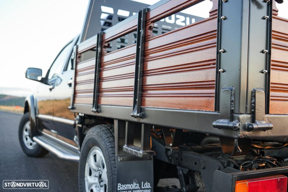 Isuzu D-Max 4x4 Cabine Dupla Custom - 8