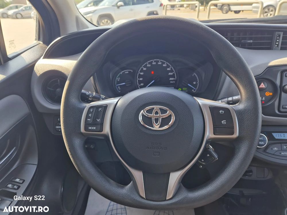 Toyota Yaris 1.5 VVT-i HSD Terra - 11
