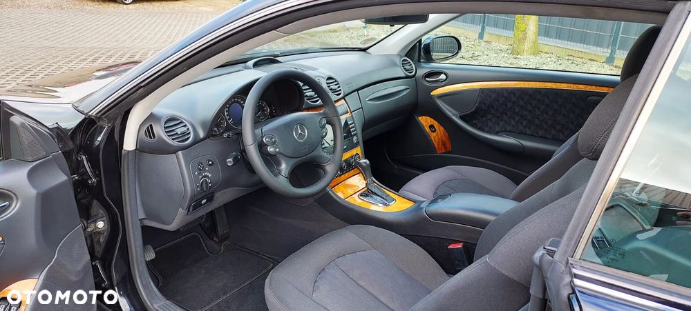 Mercedes-Benz CLK - 8