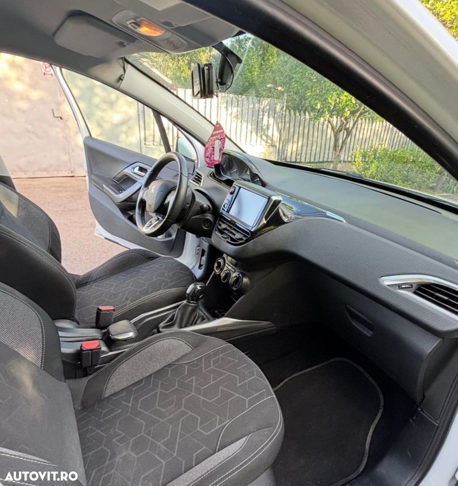 Peugeot 2008 1.6 BlueHDi FAP Active - 9
