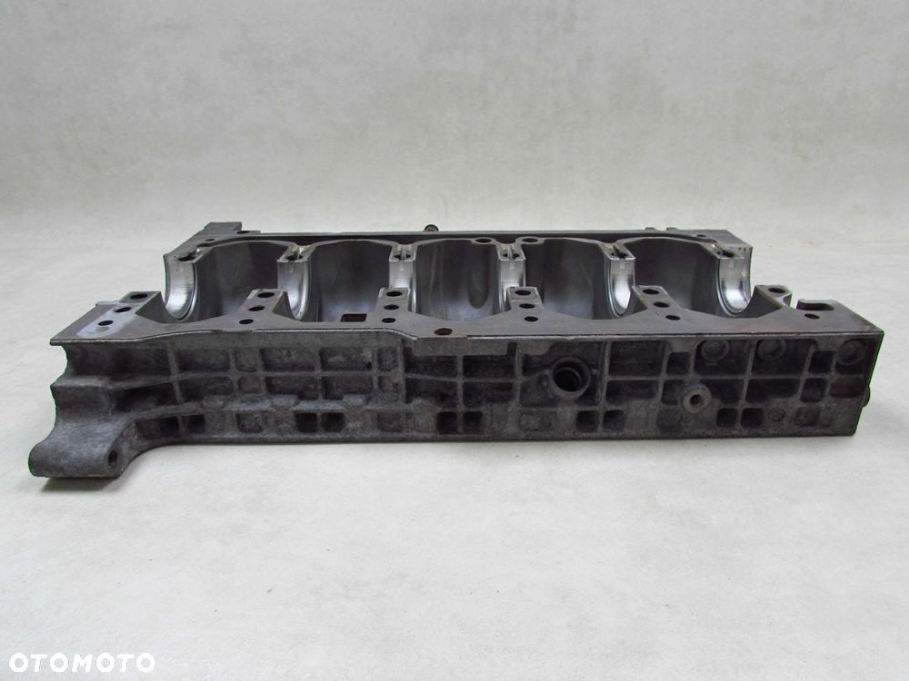 VOLVO S60 S80 V70 XC 02-08 D5244T POLBLOK BLOK DOL SILNIKA KARTER 9186948 - 4
