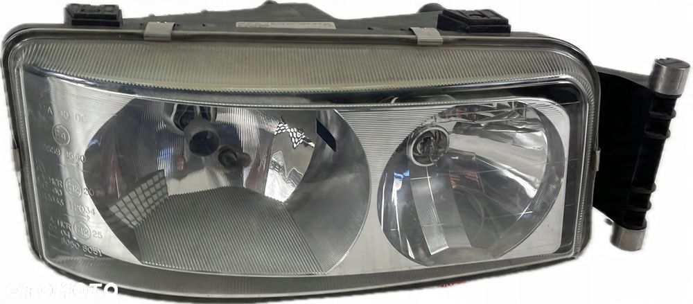 MAN TGS TGX LIONS CITY LAMPA REFLEKTOR PRAWA PRZÓD Z DRL 81251016634 - 7