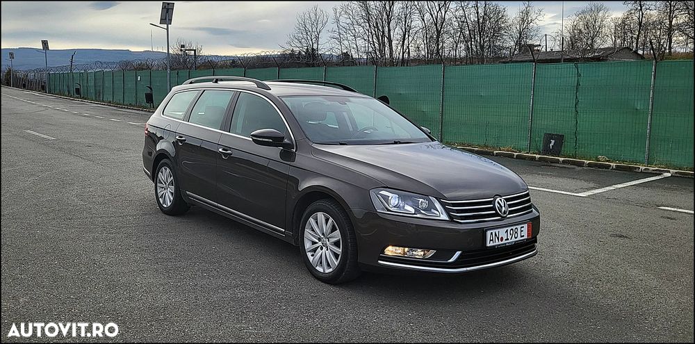 Volkswagen Passat Variant 2.0 TDI BlueMotion Technology DSG Comfortline - 2