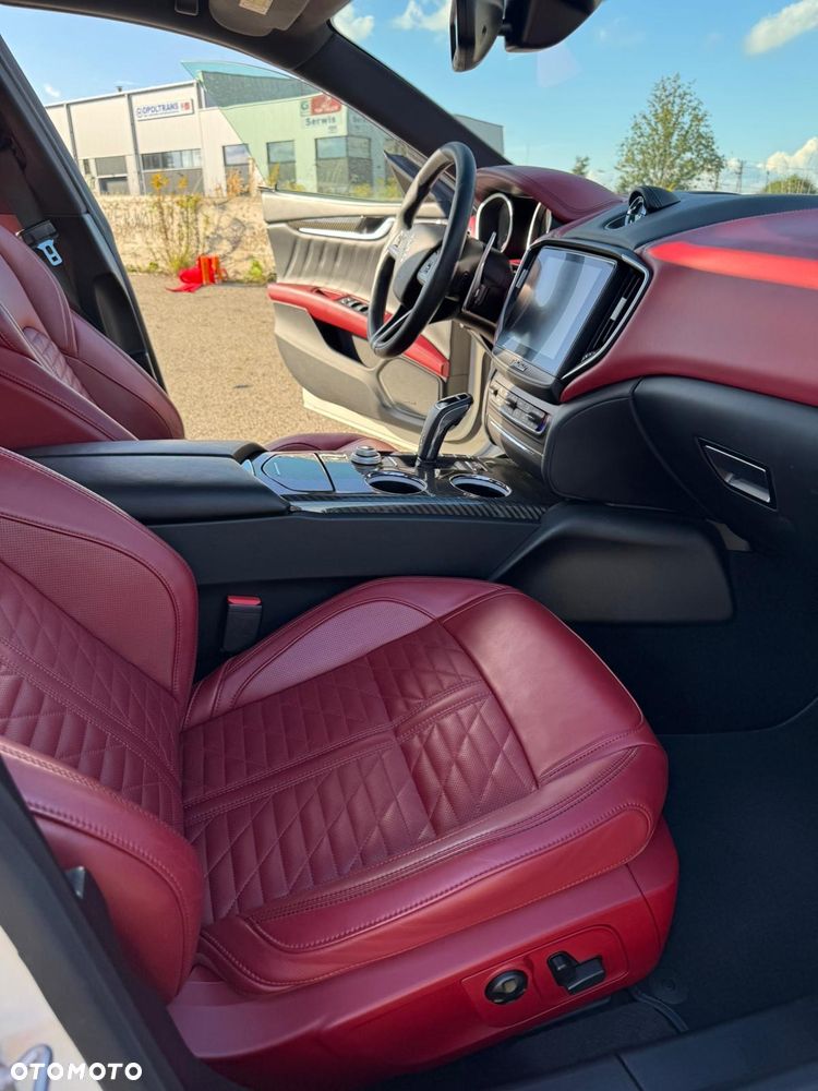 Maserati Ghibli S GranSport - 28