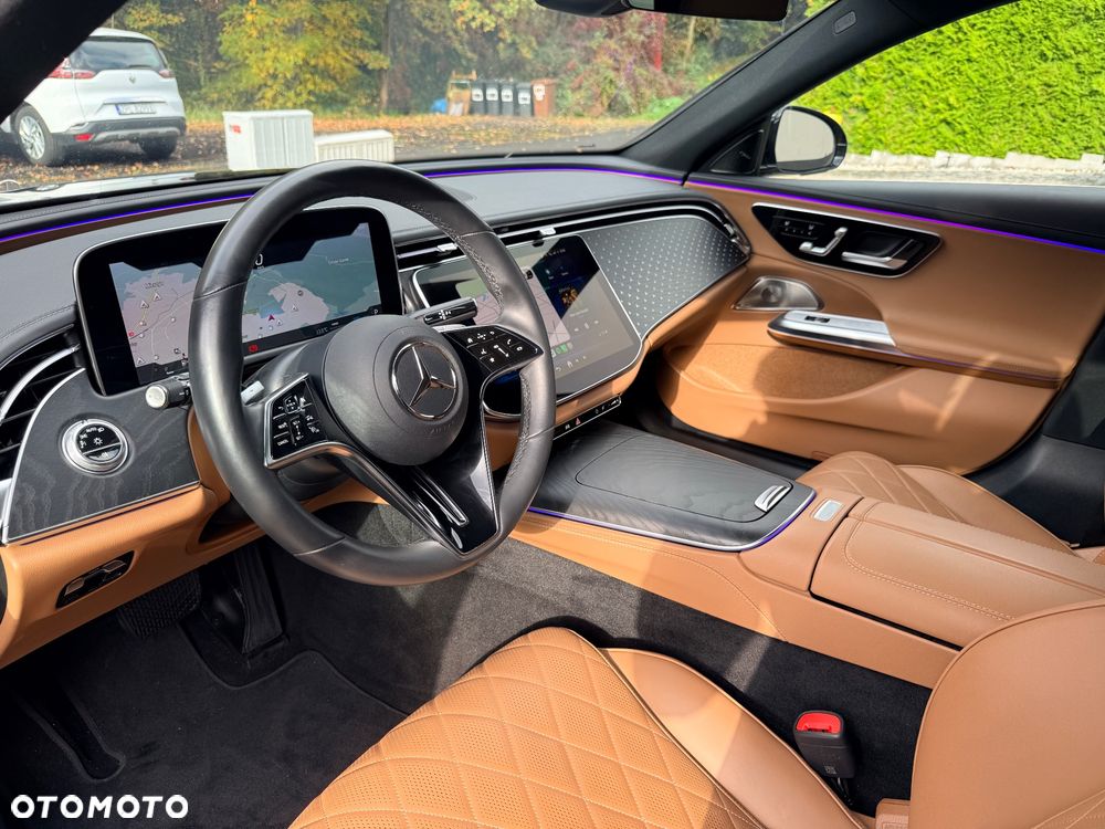 Mercedes-Benz E-Class 2024 photo 3
