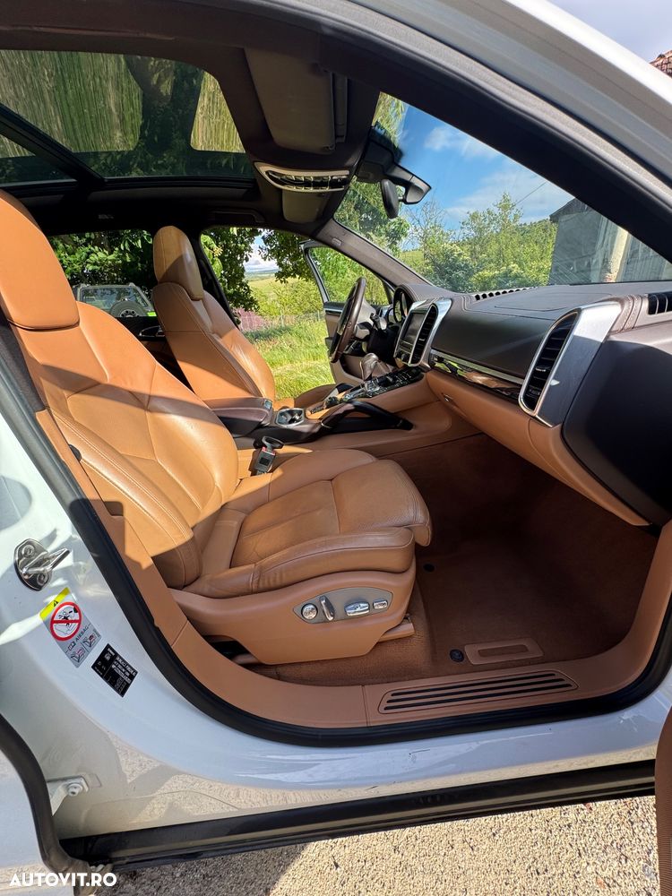 Porsche Cayenne 3.0TD TipTronic - 9