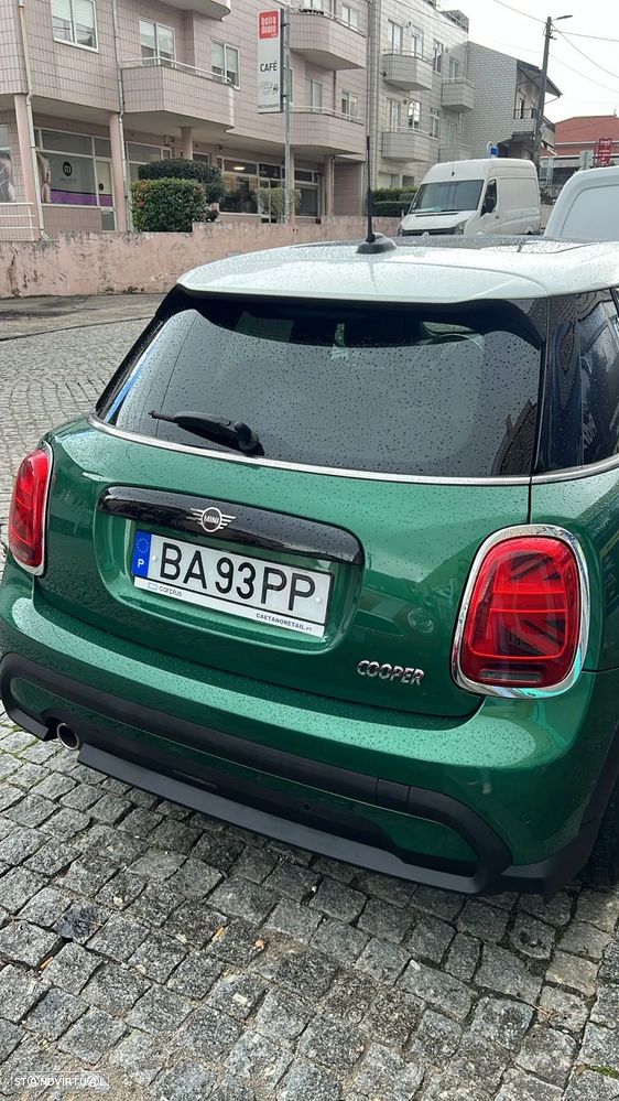 MINI 5 Portas Cooper Camden Edition Auto - 12