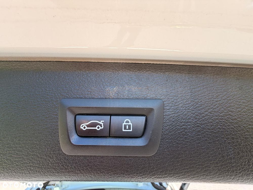 BMW X3 xDrive35i - 9