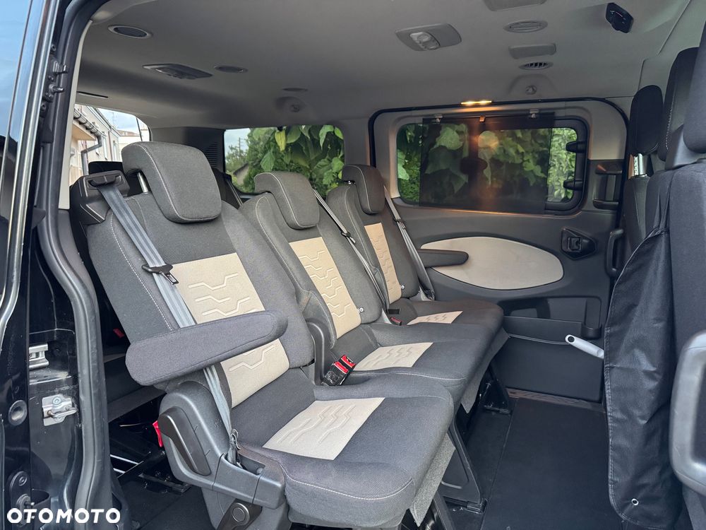 Ford Tourneo Custom 2.0 EcoBlue L1 Titanium - 13