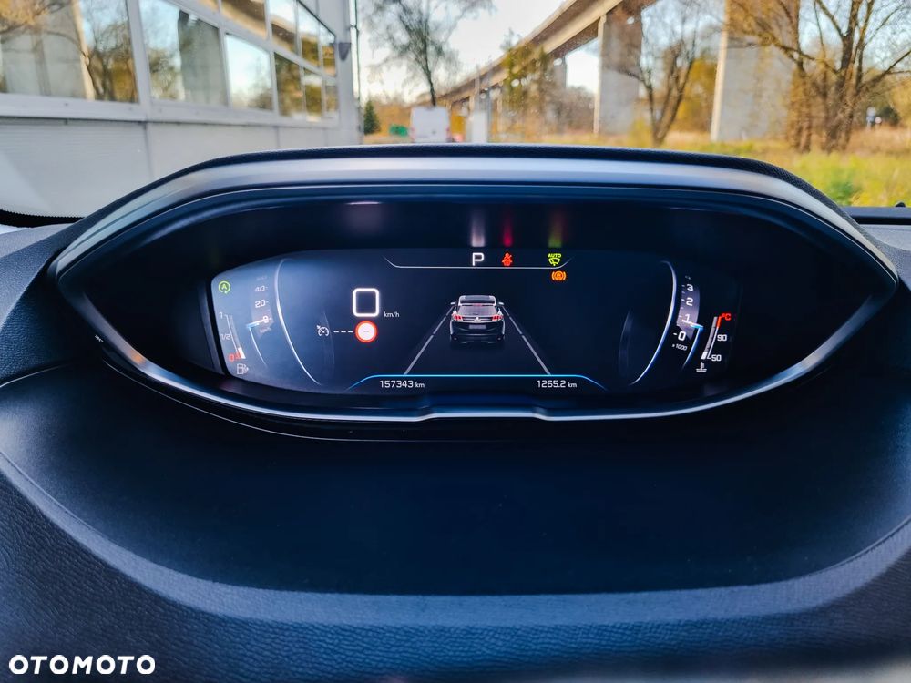 Peugeot 3008 1.5 BlueHDi Allure Pack S&S EAT8 - 35