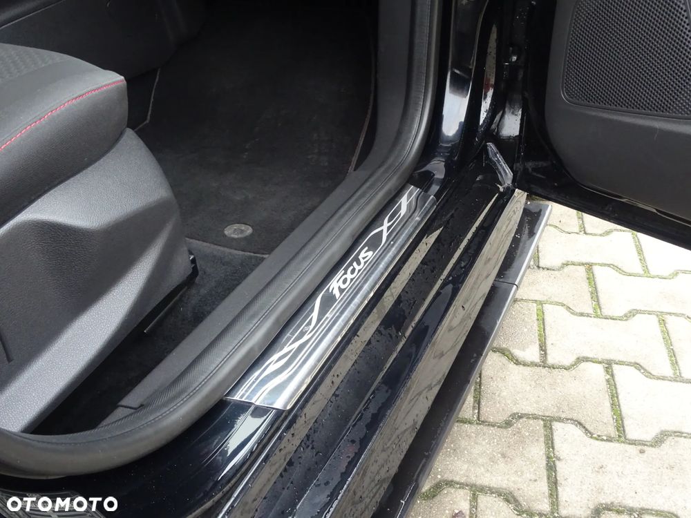 Ford Focus 2.0 TDCi ST-Line Black ASS - 25