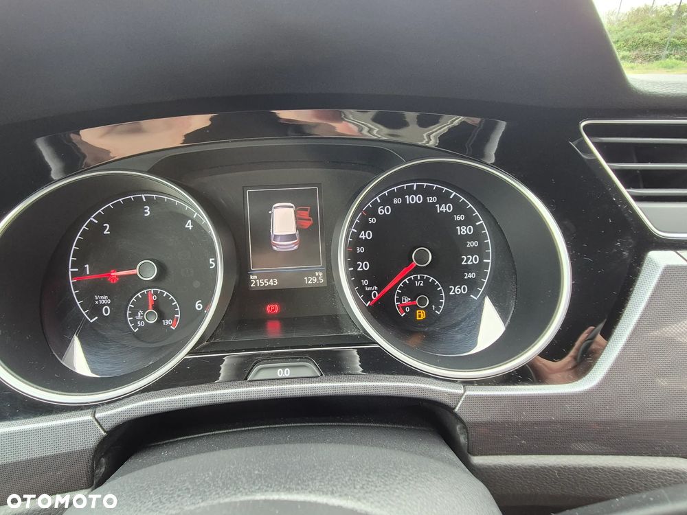 Volkswagen Touran 2.0 TDI BMT Highline DSG - 10