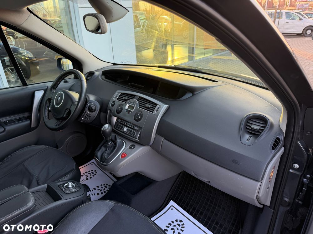 Renault Scenic 2.0 16V Privilege - 34