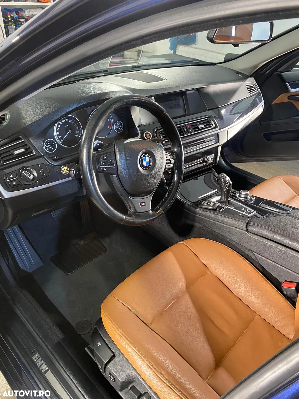 BMW Seria 5 525d xDrive AT - 2