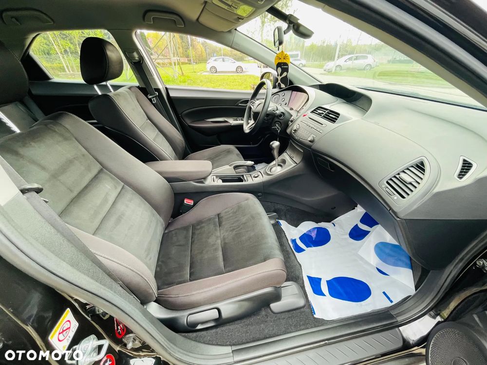 Honda Civic 1.4 i-VTEC Sport Black Edition - 15