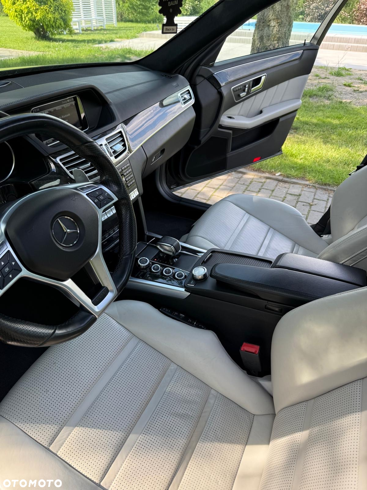 Mercedes-Benz Klasa E 63 AMG S 4-Matic - 13