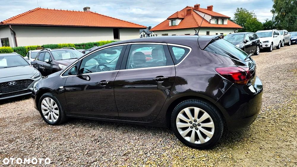 Opel Astra 1.4 Cosmo - 21