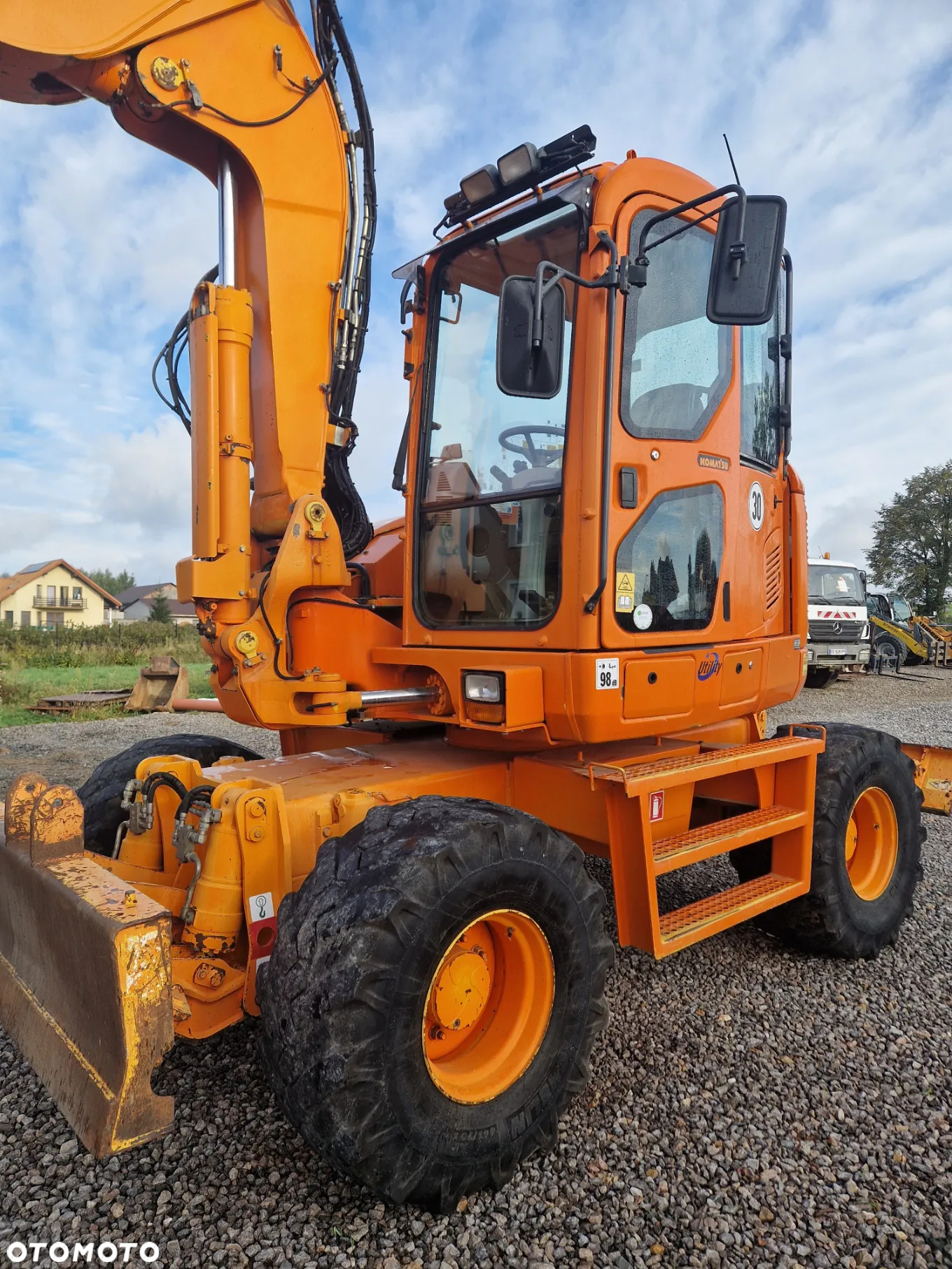 Komatsu PW118MR-8 - 8