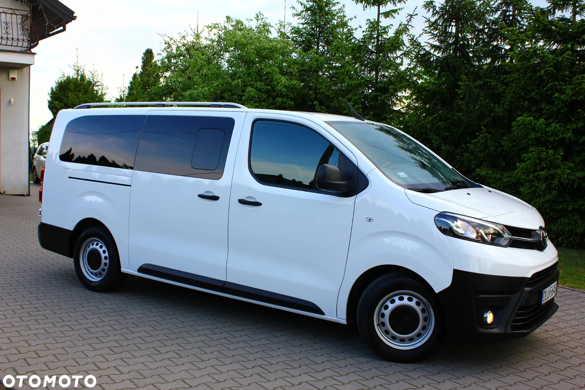 Toyota ProAce Kombi 2.0 D-4D Long 2,8t - 2