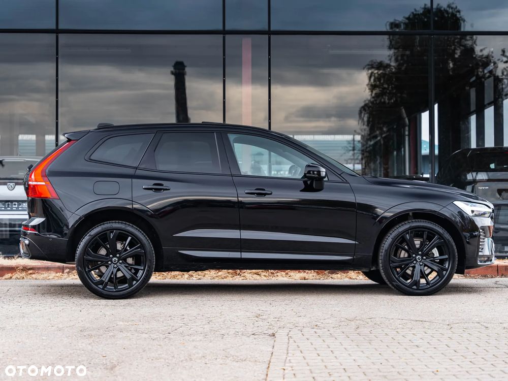 Volvo XC 60 B5 B AWD Plus Dark - 16