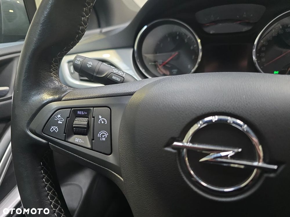 Opel Astra 1.2 T GS S&S - 21