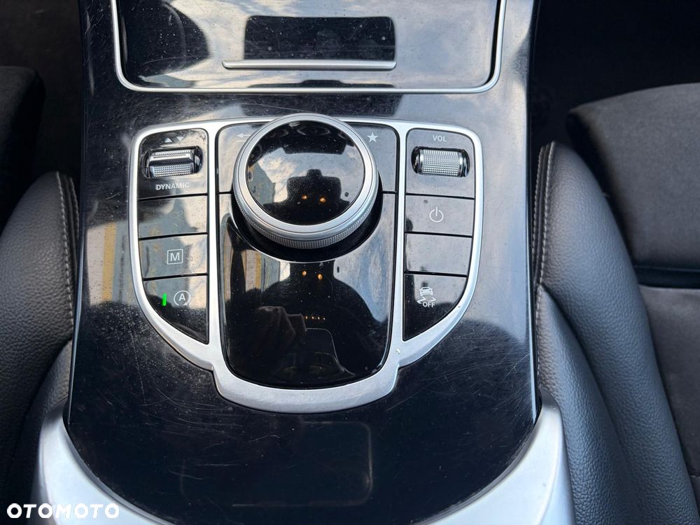 Mercedes-Benz GLC 220 d 4Matic 9G-TRONIC - 34