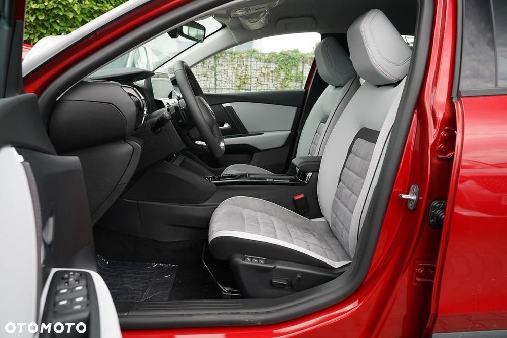 Citroën C4 1.2 mHEV Max eDCT6 - 12