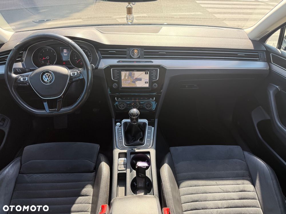 Volkswagen Passat 1.8 TSI BMT Highline - 10