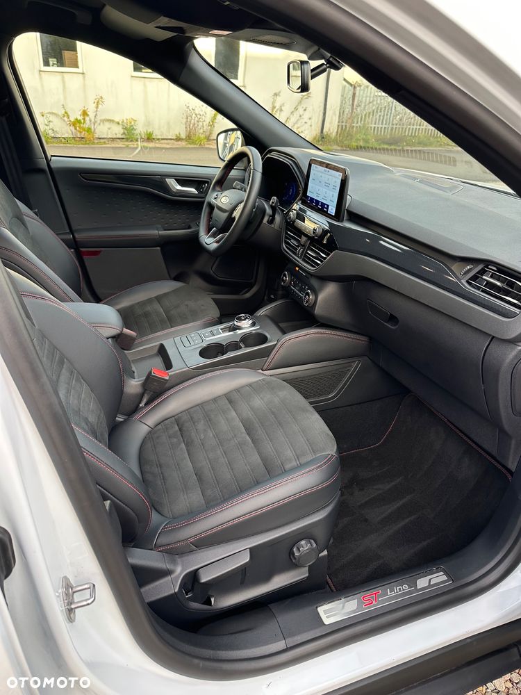 Ford Kuga 2.0 EcoBlue AWD ST-Line - 14