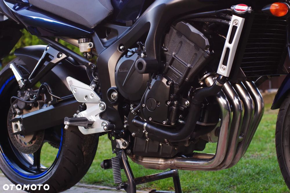 Yamaha FZ6 - 12