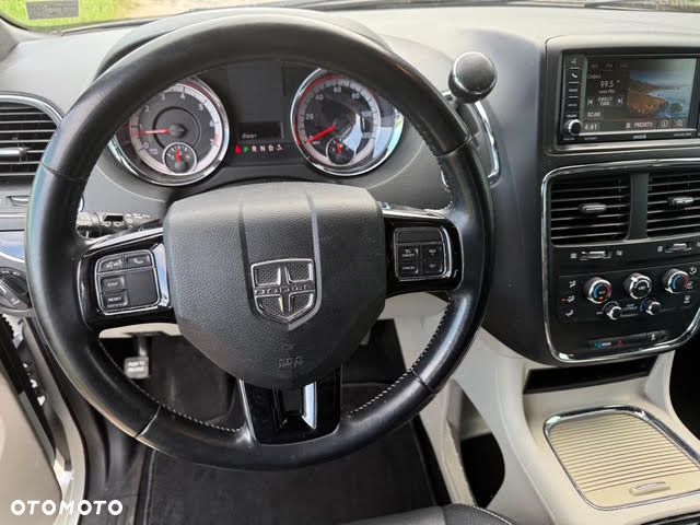 Dodge Grand Caravan 3.6 R/T - 15