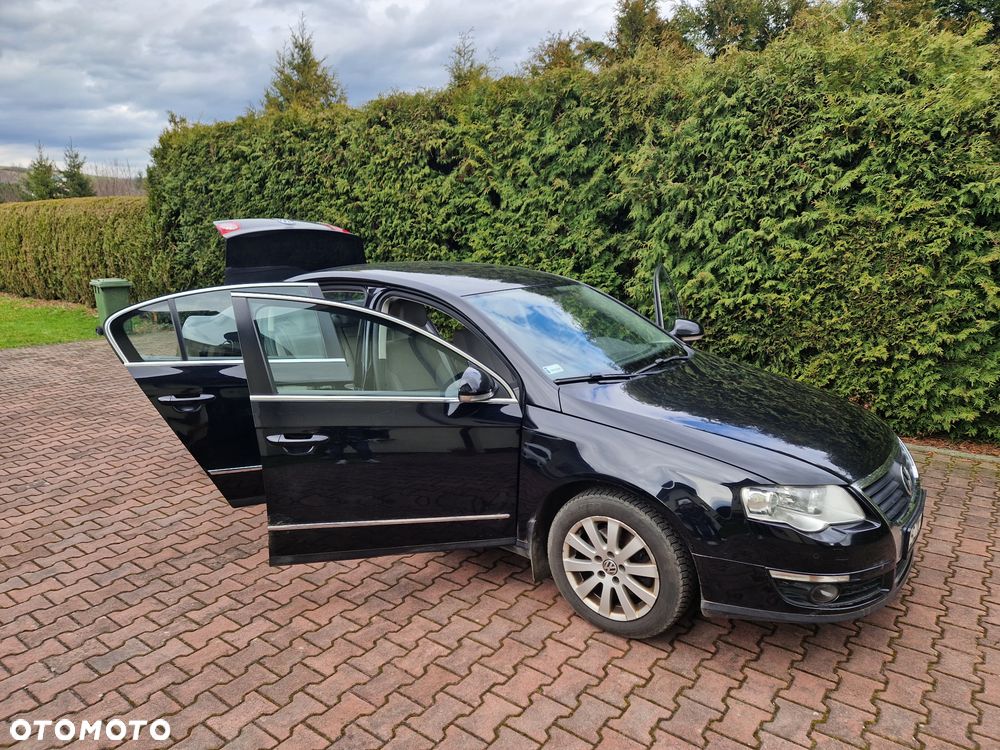 Volkswagen Passat 2.0 TDI Comfortline - 14