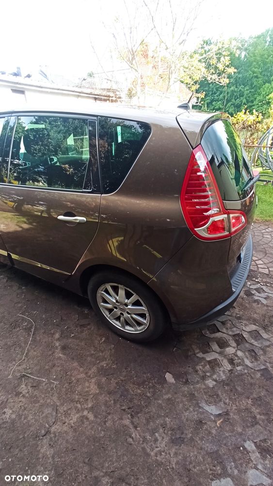 Renault Scenic 1.4 16V TCE Privilege - 11