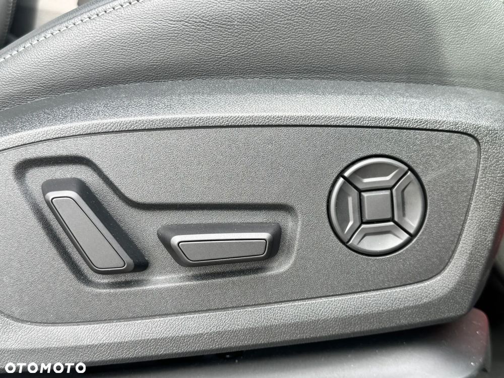 Audi Q6 e-tron - 38
