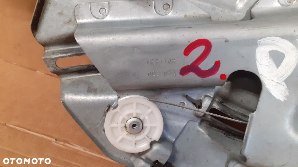 #PODNOŚNIK SZYBY PRAWY TYŁ RENAULT MEGANE II nr D099043 - 2