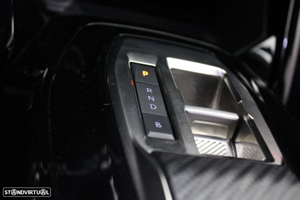 Peugeot e-2008 50 kWh GT Pack - 25