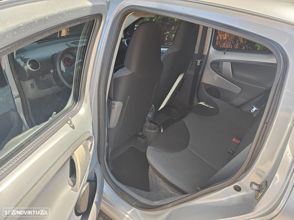 Toyota Aygo - 11