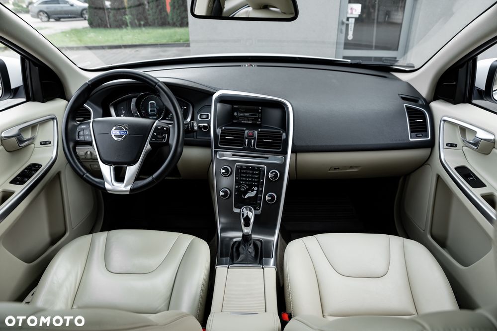 Volvo XC 60 D4 Geartronic Summum - 28