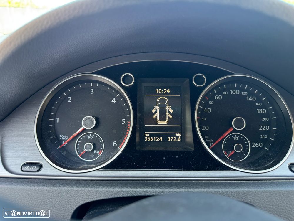 VW Passat Variant 1.6 TDI BlueMotion Comfortline - 13