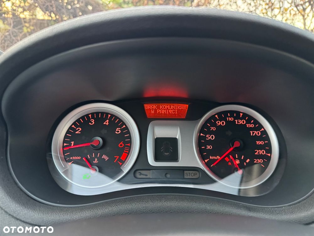 Renault Clio 1.2 16V 75 Expression - 27