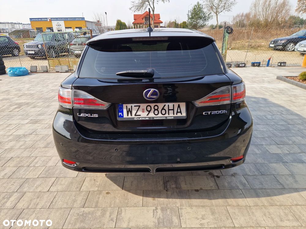 Lexus CT 200h Prestige - 8